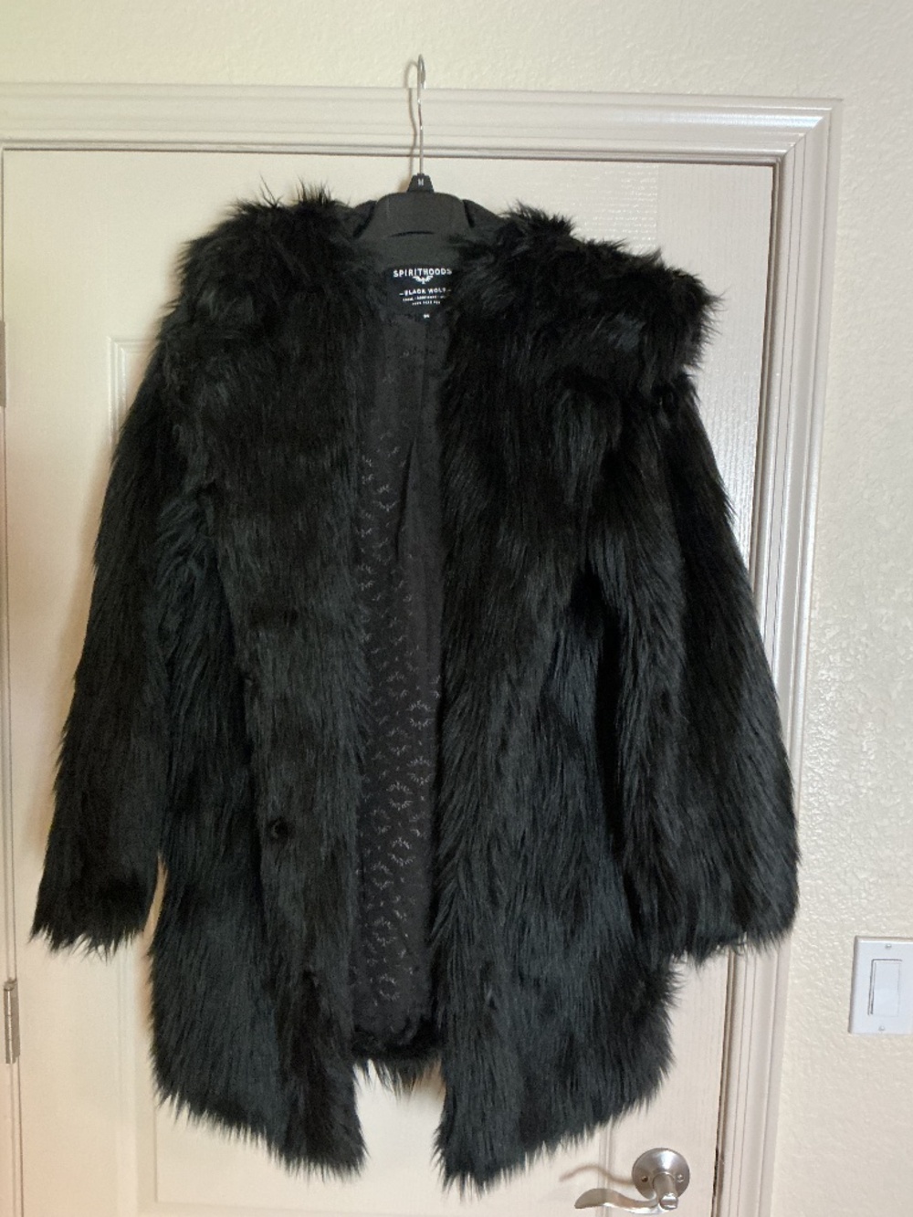 Spirithoods women's Black Wolf faux fur jacket, size medium